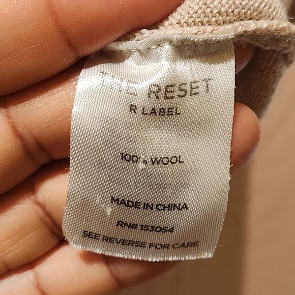 The Reset R Label Women’s Medium 100% Wool Beige Cropped Neutral Sweater - Picture 5 of 11